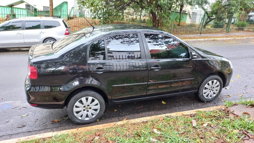 Imagem 7 de 15 de Volkswagen Polo Sedan 2012 1.6 Vht Total Flex 4p