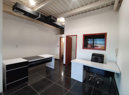 Local Comercial En El C. C. Riviera Real