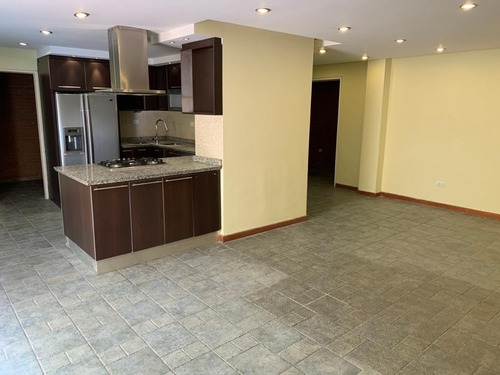 Imagen 7 de 13 de En Venta Excelente Casa En El Marqués. Ubicada En Calle Cerr