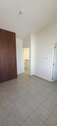 Se Vende Casa En Sonterra, 3 Recamaras, Una En Pb, Terraza Tipo Roof, 3.5 Baños
