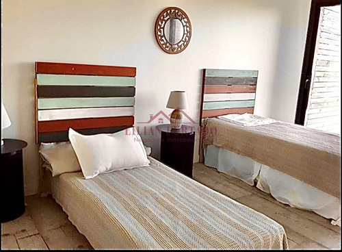 El Quijote, Con Pileta Privada, 5 Cuartos, 3 Suites Matrimonial, 2 De 2 Camas, 5 Baños, Aire Por Ambiente. Excelente - Ref: 1331
