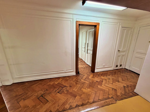Jaime Eyzaguirre/alameda - Oficina 1er Piso 4 Privados+salon