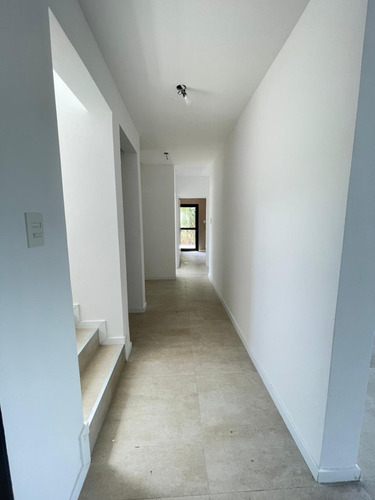 Casa De 2 Pisos Apto Credito - En San Sebastián Salida A La Laguna Area - Dueño Directo Sin Comision