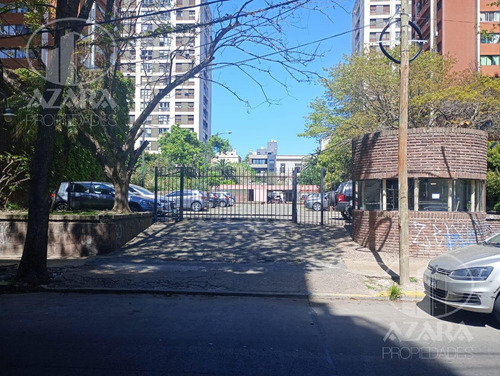 Cochera Amplia Y Comoda En Primer Subsuelo En Bajo De Vicente Lopez En Venta