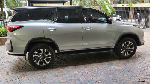 Toyota Hilux SW4 2.8 Tdi Diamante Ii 4x4 7as 6at