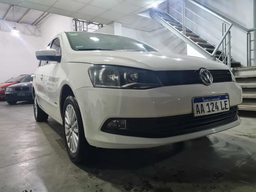 Imagen 7 de 14 de Volkswagen Gol Trend 2016 1.6 Highline 101cv I-motion