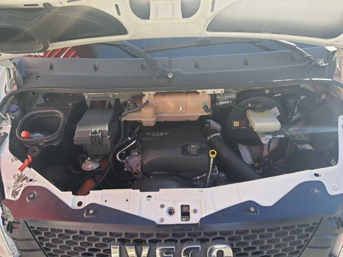 Imagem 4 de 15 de Iveco Daily 35s14
