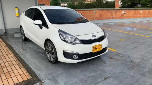 Kia Rio 1.4 4 p Automática