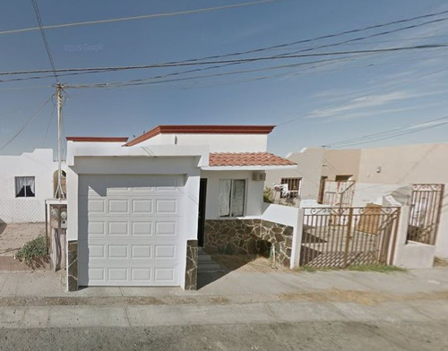 Casa En Perfecta Ubicacion Las Dunas. Lcv