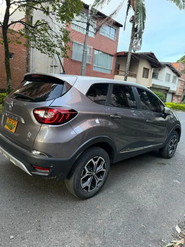 Renault Captur 1.3 T Iconic Cvt