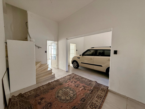 Casa En Venta, 3 Dormitorios, Zona Centro