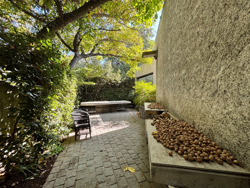 Exclusiva Casa Bdo Larrain, Un Piso, Mediterranea 6d