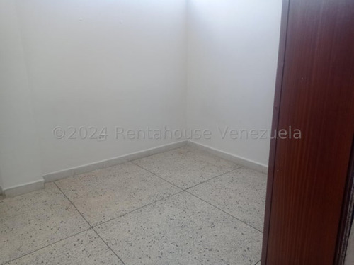 Milagros Inmuebles Apartamento Alquiler Barquisimeto Lara Zona Centro Economica Residencial Economico Código Inmobiliaria Rent-a-house 25-5187