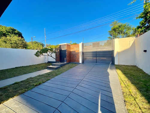 Imagen 5 de 18 de En Venta Residencia Refaccionado, Con Finas Terminaciones