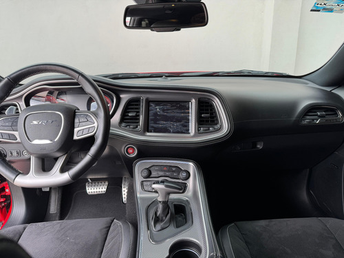 Dodge Challenger 6.2 Srt Hellc At