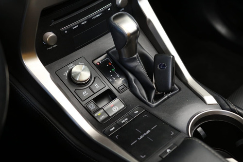 Imagem 6 de 15 de Lexus Nx Luxury 2.5 16v Aut.(hybrid) 2018/2019