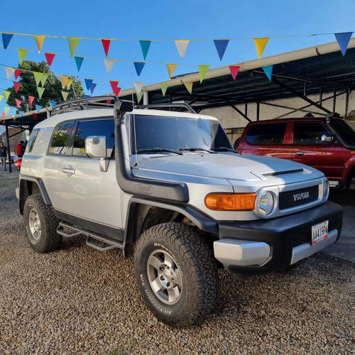 Imagen 1 de 10 de Toyota Fj