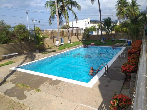 Me 24-16072 Venta Apartamento Macuto