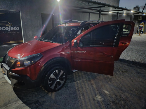 Renault Sandero 1.6 16v Privilège Hi-flex Aut. 5p
