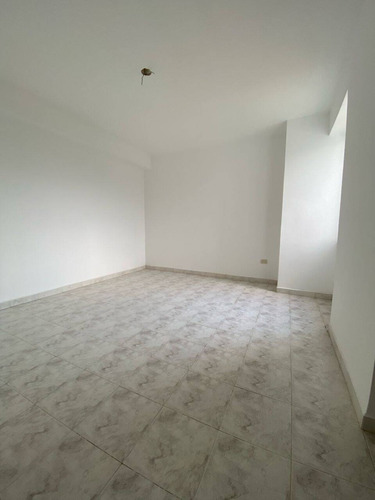 Np Vende Apartamento En Res Altos Del Manantial Naguanagua Codigo 279548
