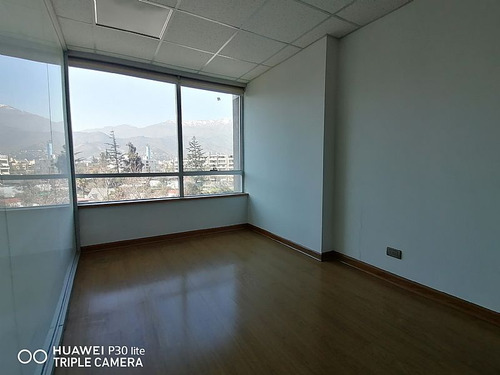 Oficina Arriendo Av La Dehesa/ Portal La Dehesa
