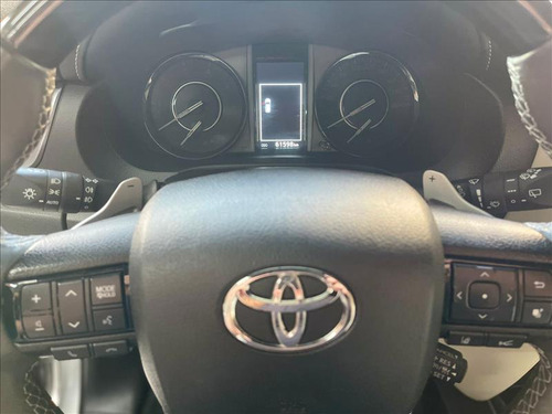 Toyota Hilux SW4 2.8 D-4d Turbo Diesel Diamond 7l Automatico