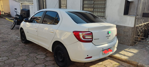 Renault Logan 1.6 Expression Hi-power 4p