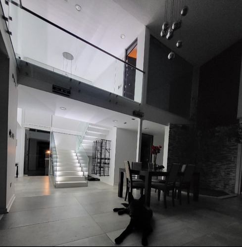 Vendo Preciosa Y Moderna Casa En Lo Cañas
