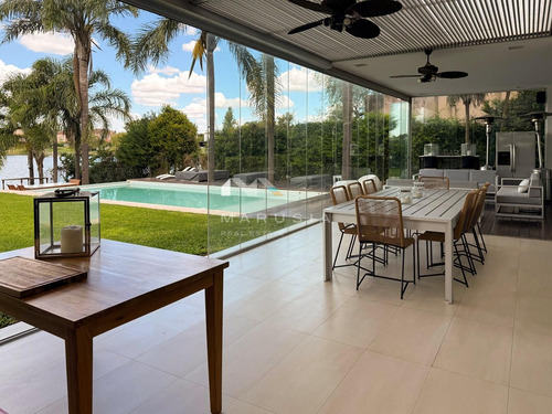 Casa En Venta Y Alquiler A La Laguna, Con 3 Dormitorios. Barrio Santa Bárbara, General Pacheco, Tigre.