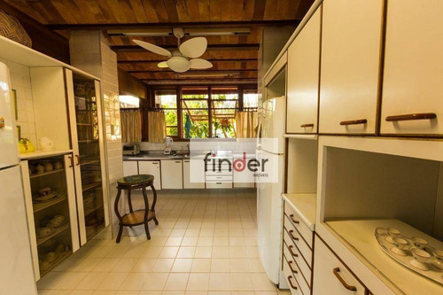 Imagem 12 de 27 de Mansão No Guarujá Golf Club, Av. Pernambuco, 471. São 576 M², 4 Suítes, Piscina E Jardim. Praia Do Pernambuco - Guarujá/sp - Ca0792