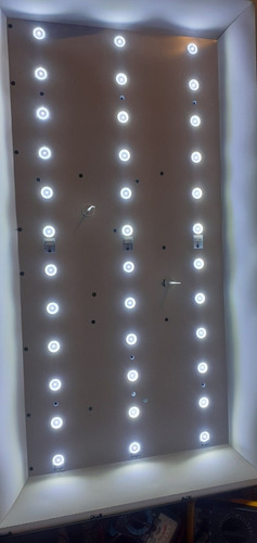 Imagen 2 de 5 de Tv Chino 39 Lf39 Led Pantalla Rota.