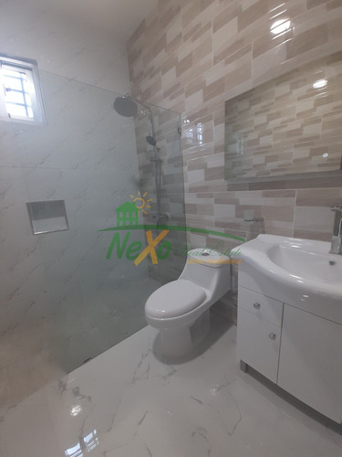 Casa En Venta Exclusivo Residencial Cerrado, Santiago (hfc-205)