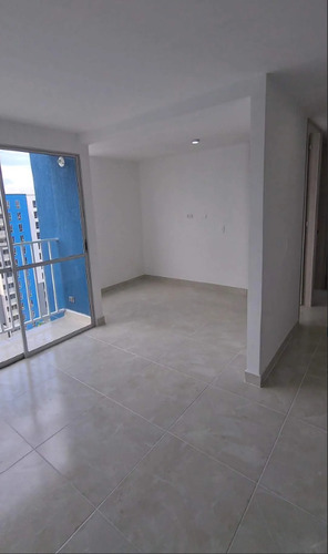 Venta De Apartamento En Brisas De Los Álamos, Norte De Cali, 8945. 