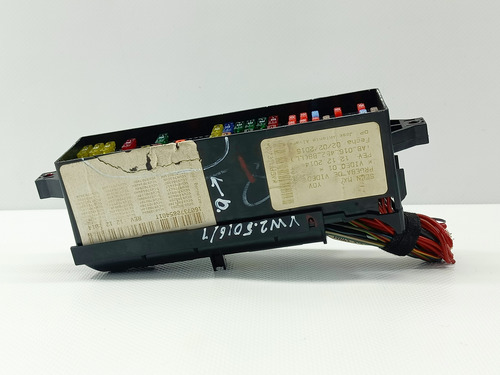 Caja Fusibles Interior Vw Jetta Mk6 2.5l 11-16 (Usado)