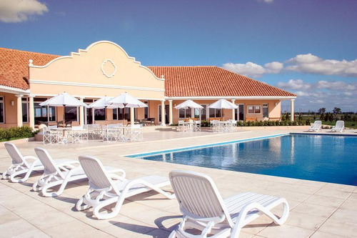 Lote En Fincas De San Vicente Golf, De 2600 M2.
