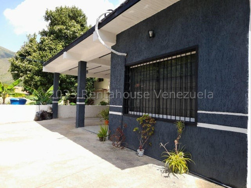 En Venta 2 Propiedades Casa  En La Candelaria Maracay  Db 24-5540