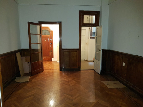 3 Ambientes De 80m2