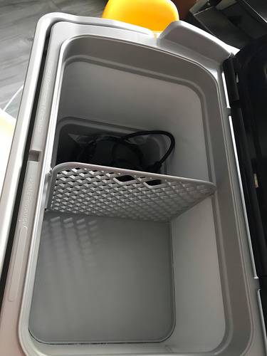 Geladeira Portátil Resfriar 18l Digital Bivolt 12/24v Cor Preto Bivolt 12v E 24v