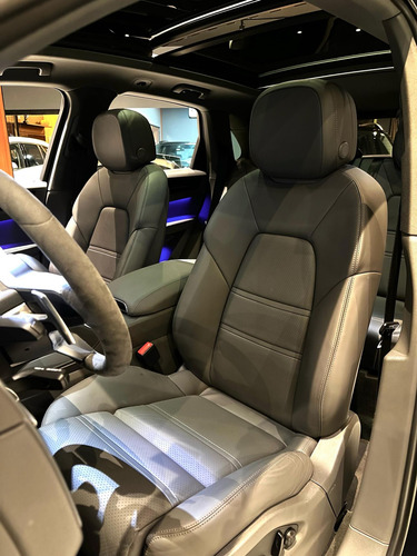 Porsche Cayenne E-Hybrid 3.0 V6 462cv