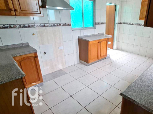 Vendo Amplia Casa Comuna Iquique