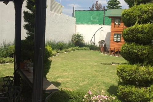 Casa En Venta En Av. Hacienda De Tarimoro # 42, Lomas De La Hacienda!!! 2 0 4