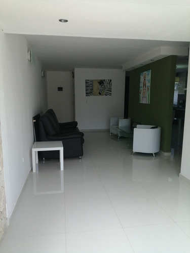 Imagen 8 de 14 de Townhouse Espectacular 4 Hab Y 3 Baños Av Juan Bautista
