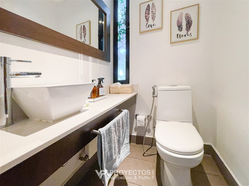 Casa En Arriendo De 4 Dorm. En Lo Barnechea