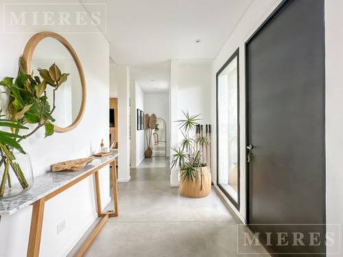 Casa En Venta Sobre Lote Interno En Barbarita - Bancalari