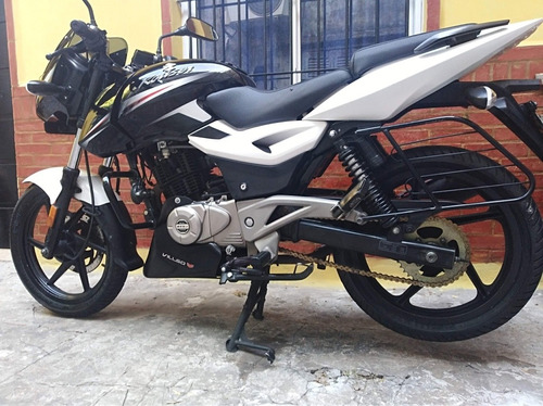 Bajaj Rouser 180