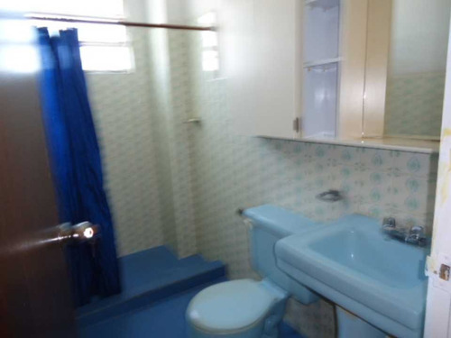 Imagen 7 de 11 de Apartamento 115 Mts2 Urb. Camoruco ,al Lado De La Cruz Roja