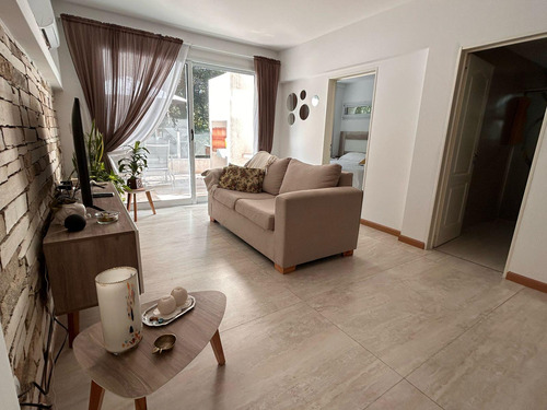 Venta Depto 2 Amb Con Balcon Aterrazado Parrilla Y Jacuzi En Main Park Canning