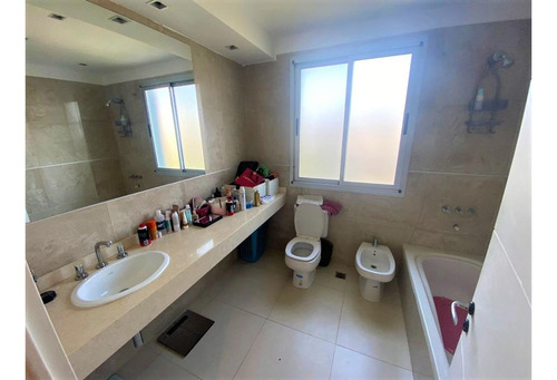 Impecable Casa 5 Ambientes. Digna De Ver