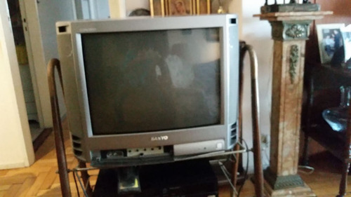 Tv Sanyo 21'