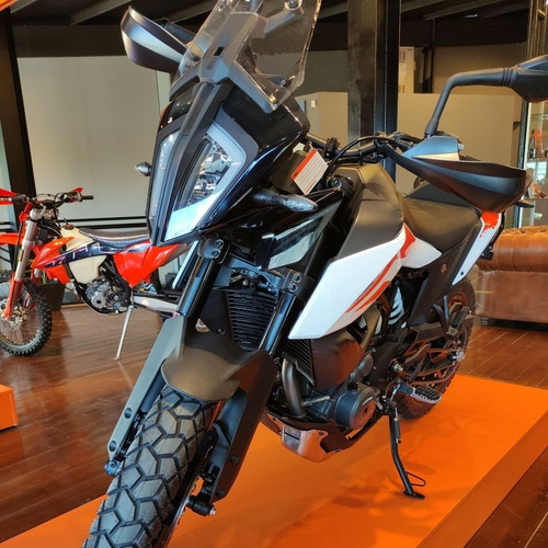 Imagen 9 de 18 de Adventure 390 2021 No Voge 500 Kawasaki Benelli Honda 500